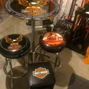 Harley-Davidson bar table and stools